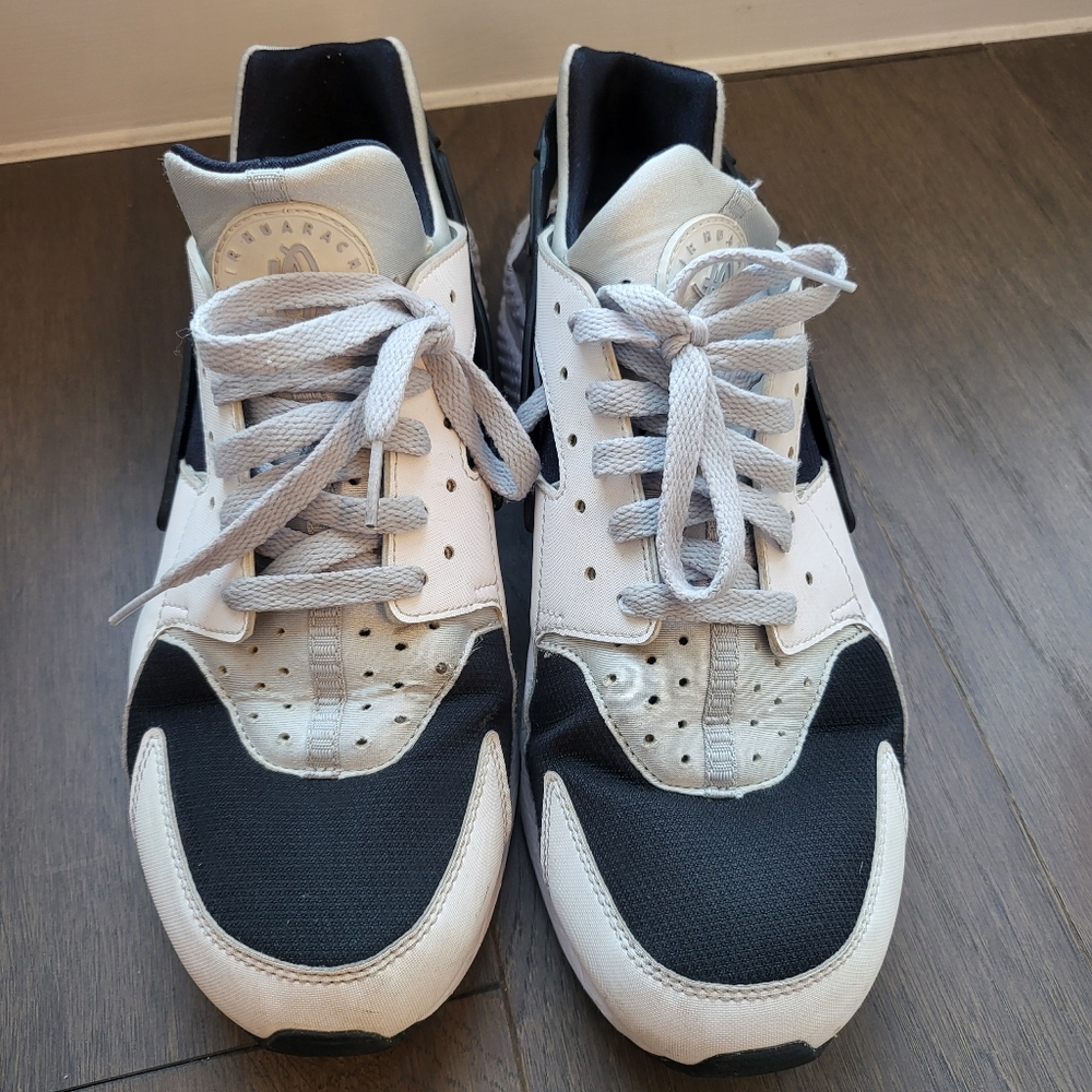 Nike men huarache sneakers